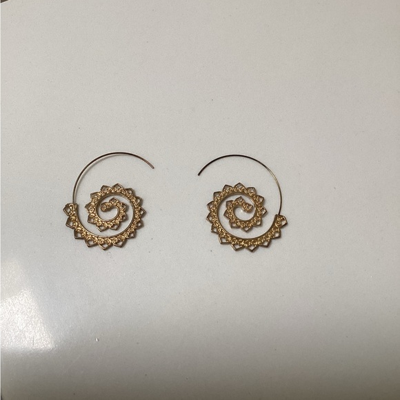 Bohemian spiral sun hoop earrings - Picture 2 of 3